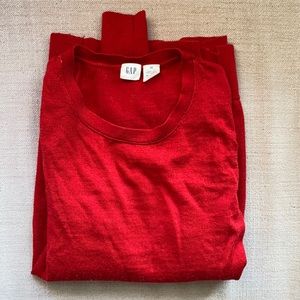 XS red Gap sweater 100% merino wool crew neck
